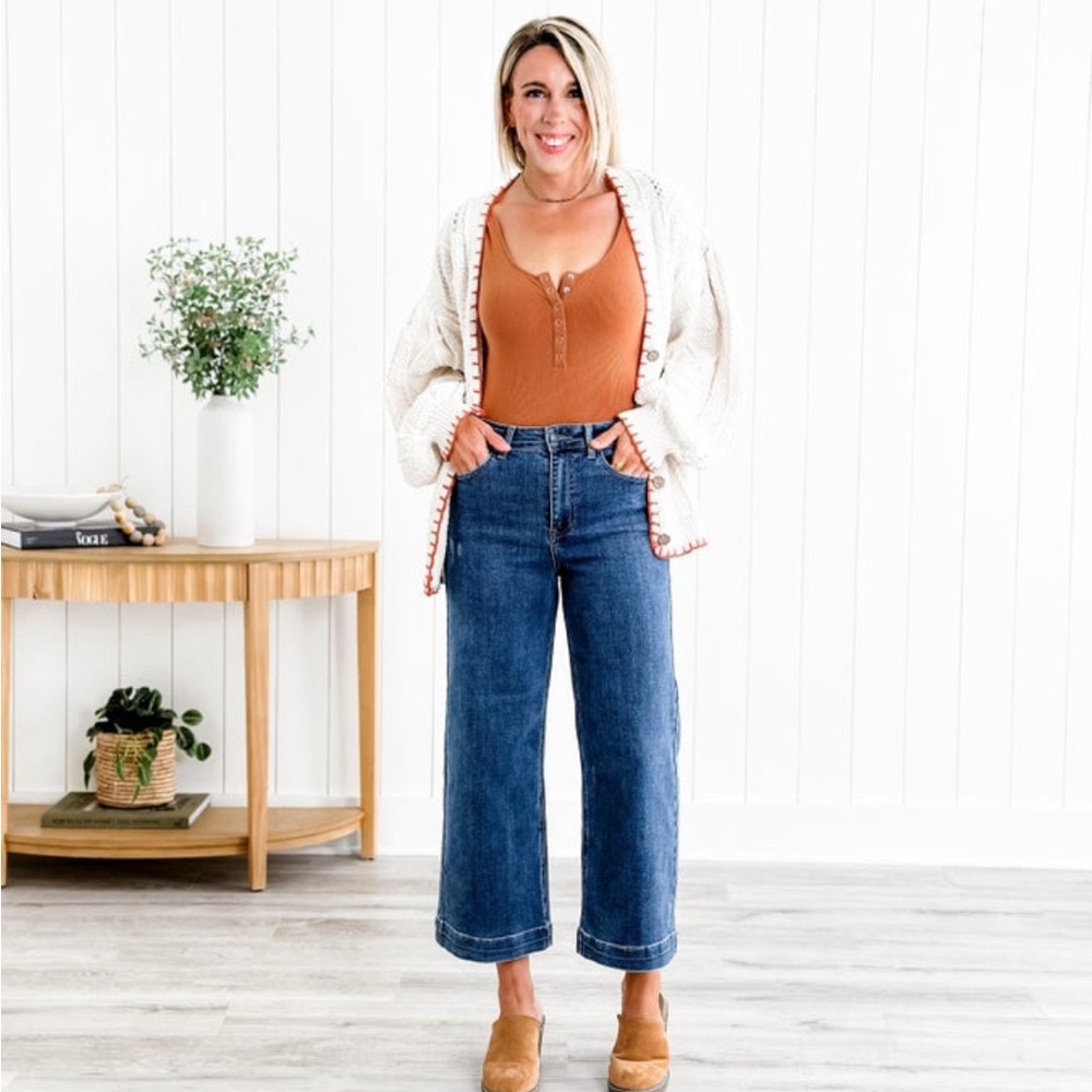Wide leg jeans